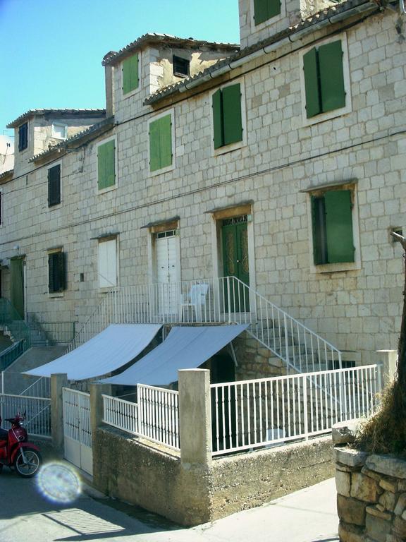 Marina Rooms Komiža Camera foto
